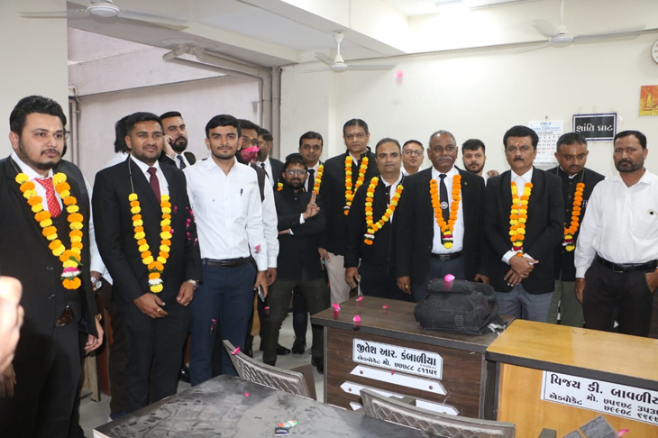 Aajkaal Daily (Desh Pardesh Ni Aajkaal)