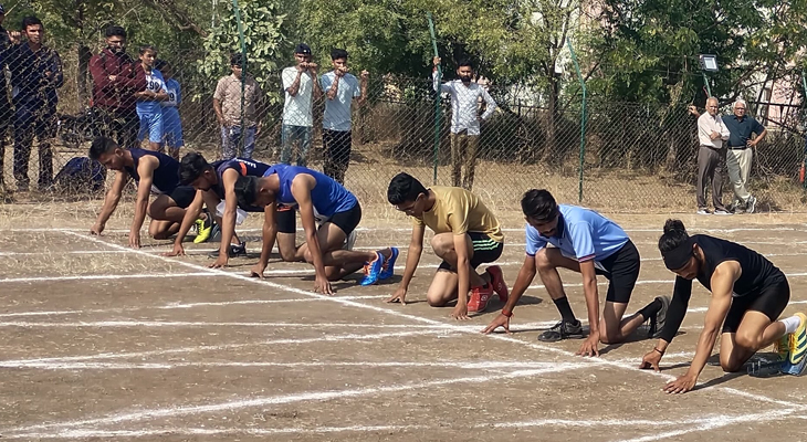 Aajkaal Daily (Desh Pardesh Ni Aajkaal)