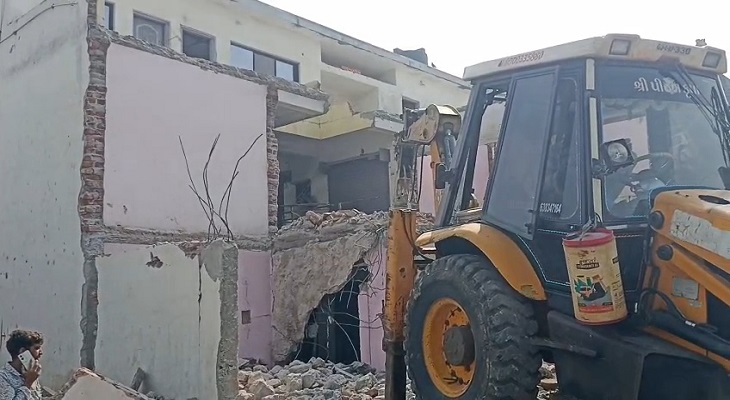 Aajkaal Daily (Desh Pardesh Ni Aajkaal)