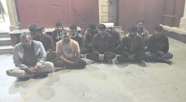 Aajkaal Daily (Desh Pardesh Ni Aajkaal)