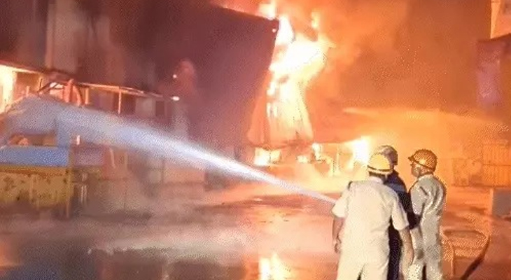 Aajkaal Daily (Desh Pardesh Ni Aajkaal)