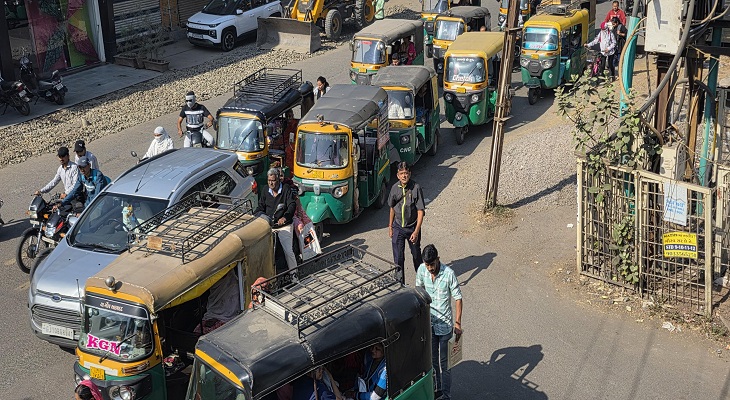 Aajkaal Daily (Desh Pardesh Ni Aajkaal)