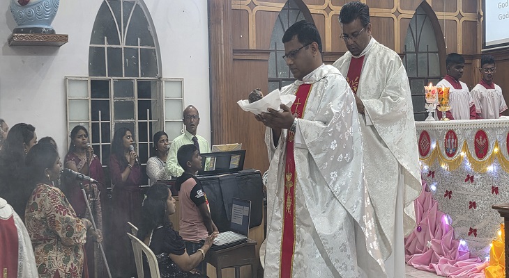 Aajkaal Daily (Desh Pardesh Ni Aajkaal)