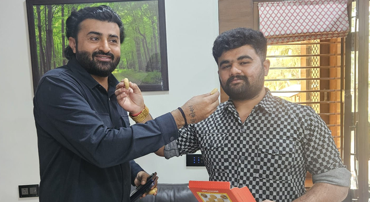 Aajkaal Daily (Desh Pardesh Ni Aajkaal)