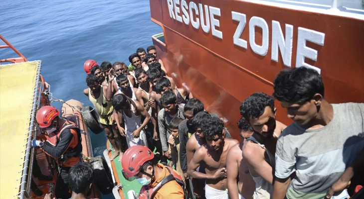 Aajkaal Daily (Desh Pardesh Ni Aajkaal)