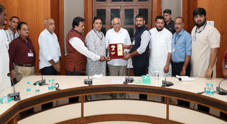 Aajkaal Daily (Desh Pardesh Ni Aajkaal)