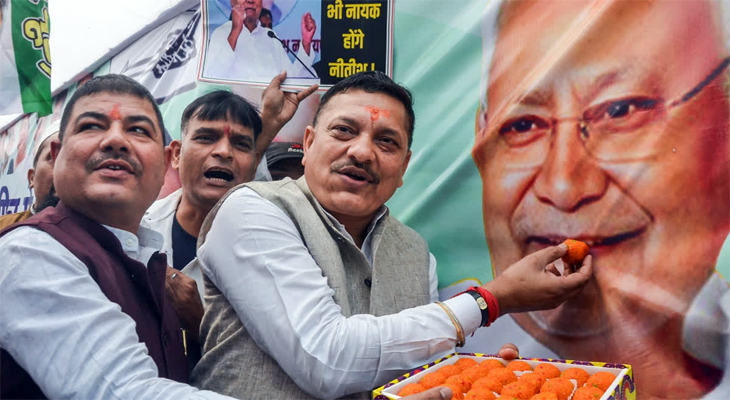 Aajkaal Daily (Desh Pardesh Ni Aajkaal)