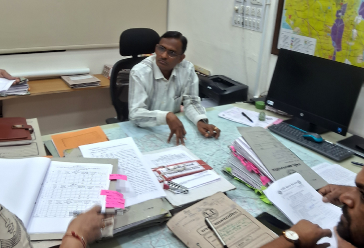 Aajkaal Daily (Desh Pardesh Ni Aajkaal)