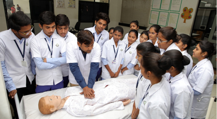 Aajkaal Daily (Desh Pardesh Ni Aajkaal)