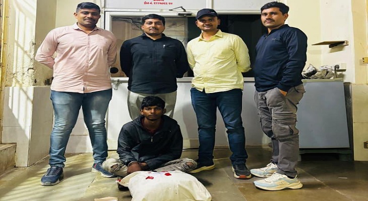 Aajkaal Daily (Desh Pardesh Ni Aajkaal)