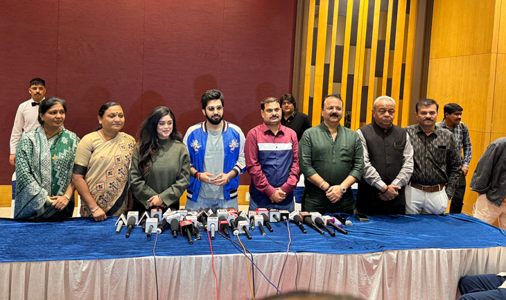 Aajkaal Daily (Desh Pardesh Ni Aajkaal)