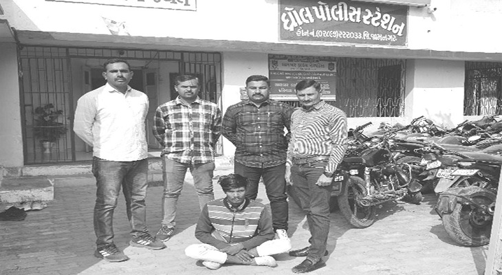 Aajkaal Daily (Desh Pardesh Ni Aajkaal)