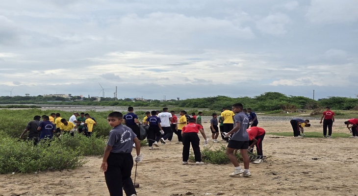 Aajkaal Daily (Desh Pardesh Ni Aajkaal)