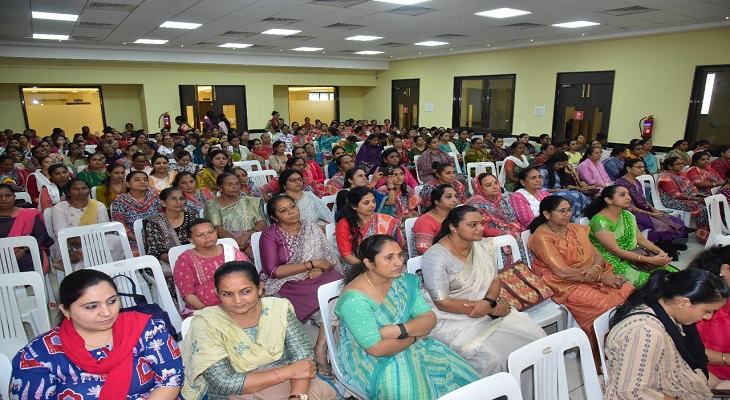 Aajkaal Daily (Desh Pardesh Ni Aajkaal)