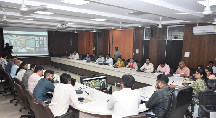 Aajkaal Daily (Desh Pardesh Ni Aajkaal)