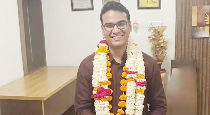 Aajkaal Daily (Desh Pardesh Ni Aajkaal)