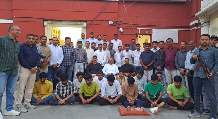 Aajkaal Daily (Desh Pardesh Ni Aajkaal)