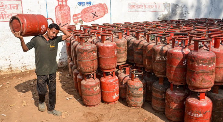 Aajkaal Daily (Desh Pardesh Ni Aajkaal)