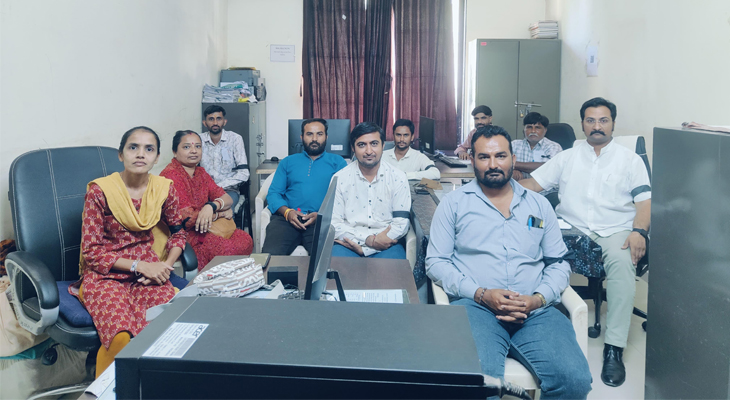 Aajkaal Daily (Desh Pardesh Ni Aajkaal)