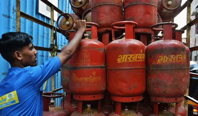 Aajkaal Daily (Desh Pardesh Ni Aajkaal)