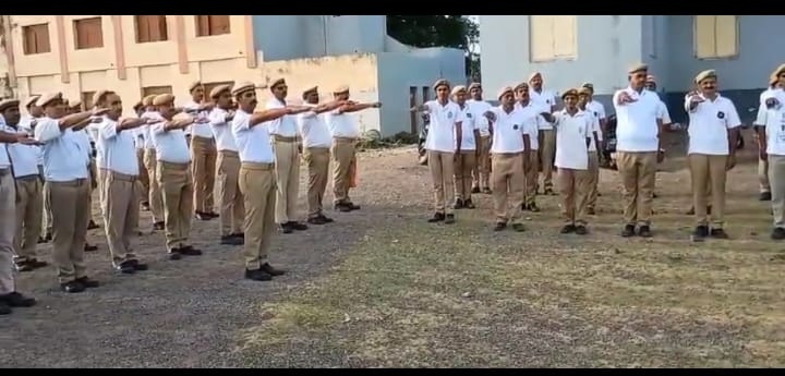 Aajkaal Daily (Desh Pardesh Ni Aajkaal)