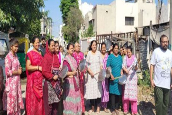 Aajkaal Daily (Desh Pardesh Ni Aajkaal)