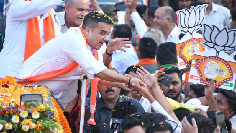 Aajkaal Daily (Desh Pardesh Ni Aajkaal)