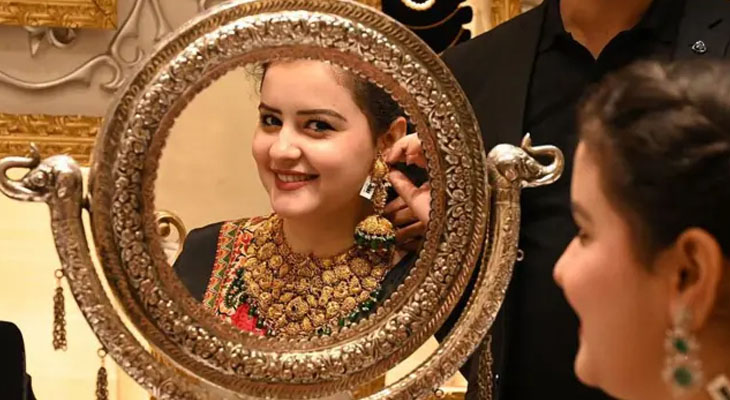 Aajkaal Daily (Desh Pardesh Ni Aajkaal)