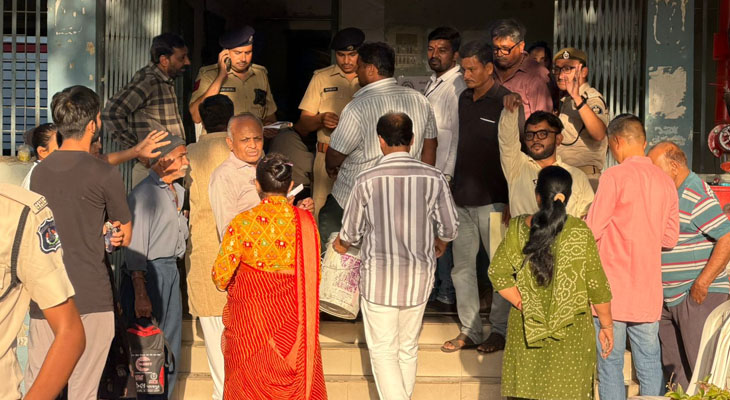 Aajkaal Daily (Desh Pardesh Ni Aajkaal)