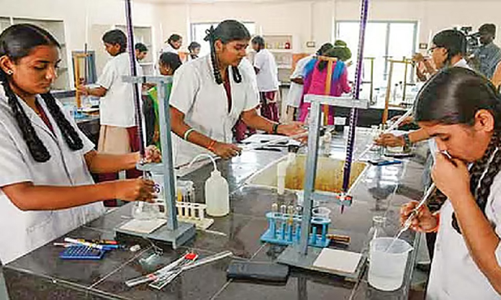 Aajkaal Daily (Desh Pardesh Ni Aajkaal)