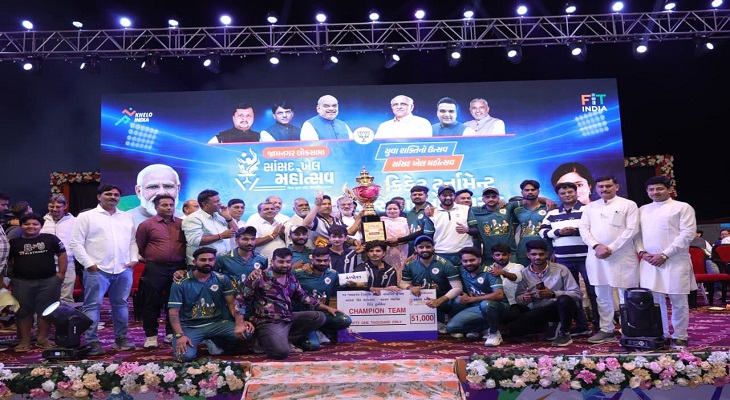 Aajkaal Daily (Desh Pardesh Ni Aajkaal)