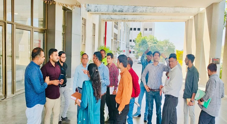 Aajkaal Daily (Desh Pardesh Ni Aajkaal)