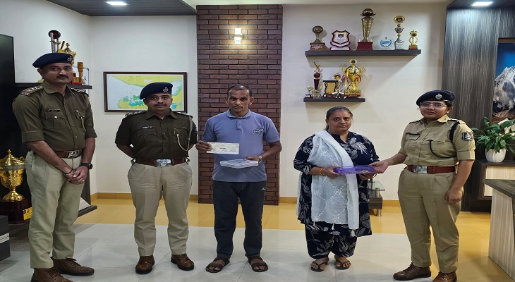 Aajkaal Daily (Desh Pardesh Ni Aajkaal)