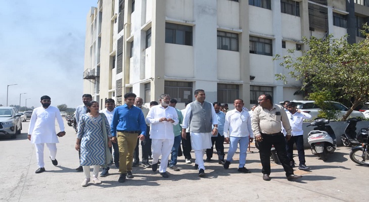 Aajkaal Daily (Desh Pardesh Ni Aajkaal)