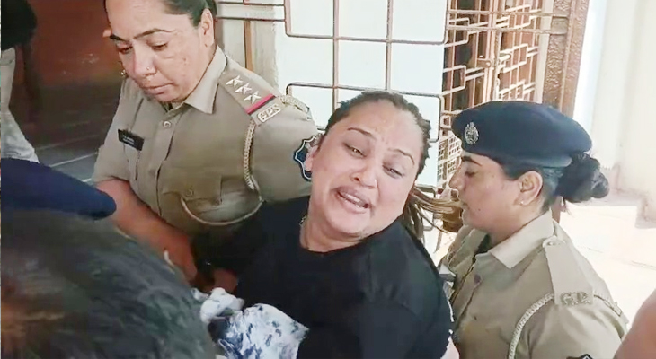 Aajkaal Daily (Desh Pardesh Ni Aajkaal)