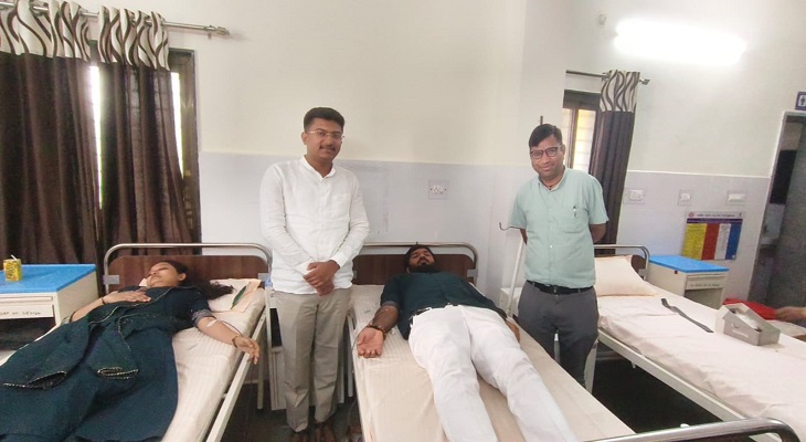 Aajkaal Daily (Desh Pardesh Ni Aajkaal)