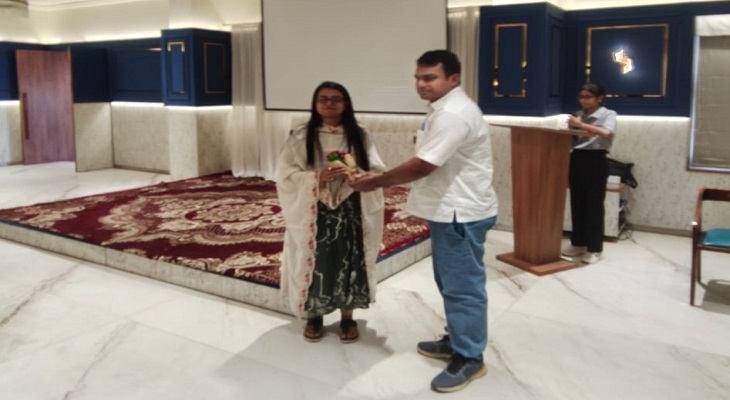 Aajkaal Daily (Desh Pardesh Ni Aajkaal)