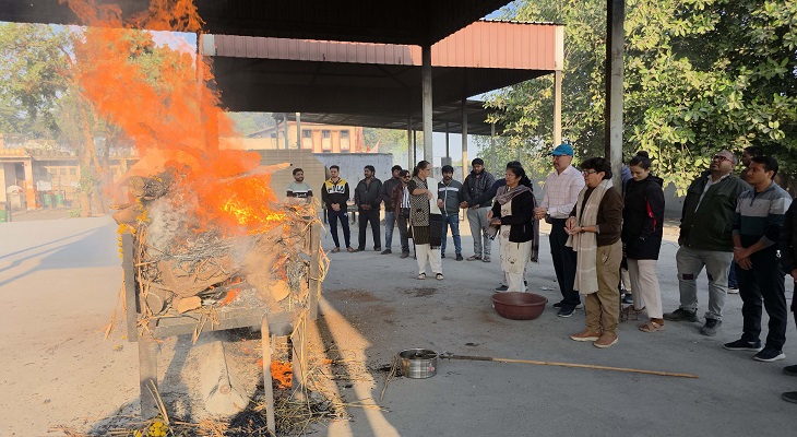 Aajkaal Daily (Desh Pardesh Ni Aajkaal)