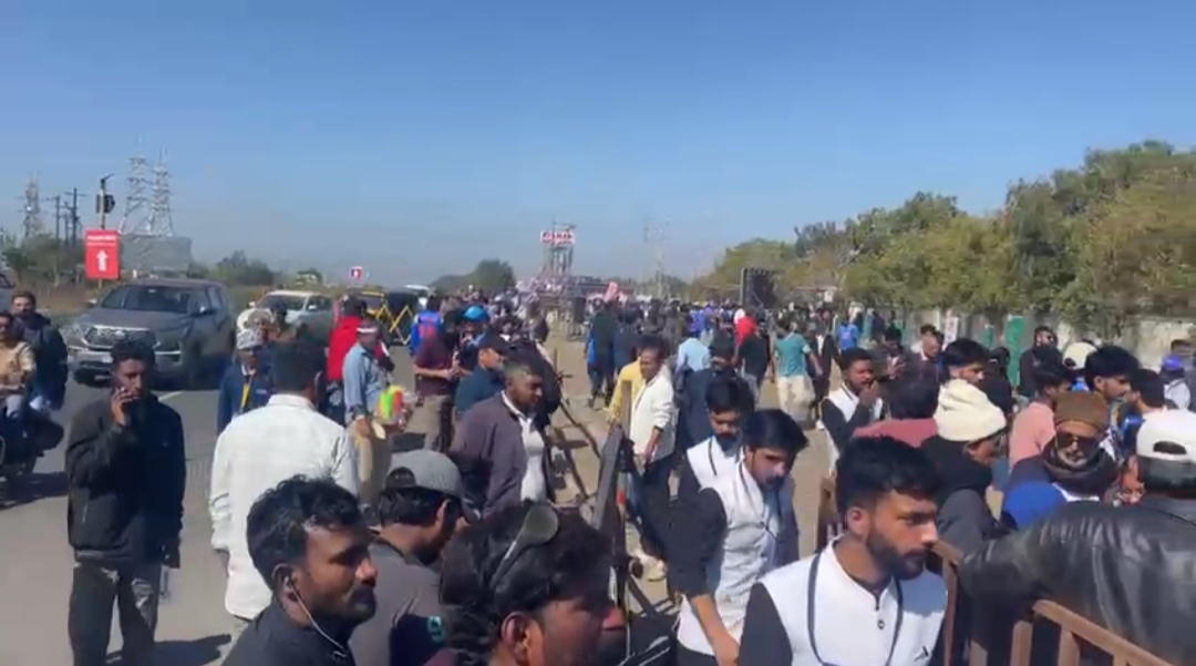 Aajkaal Daily (Desh Pardesh Ni Aajkaal)