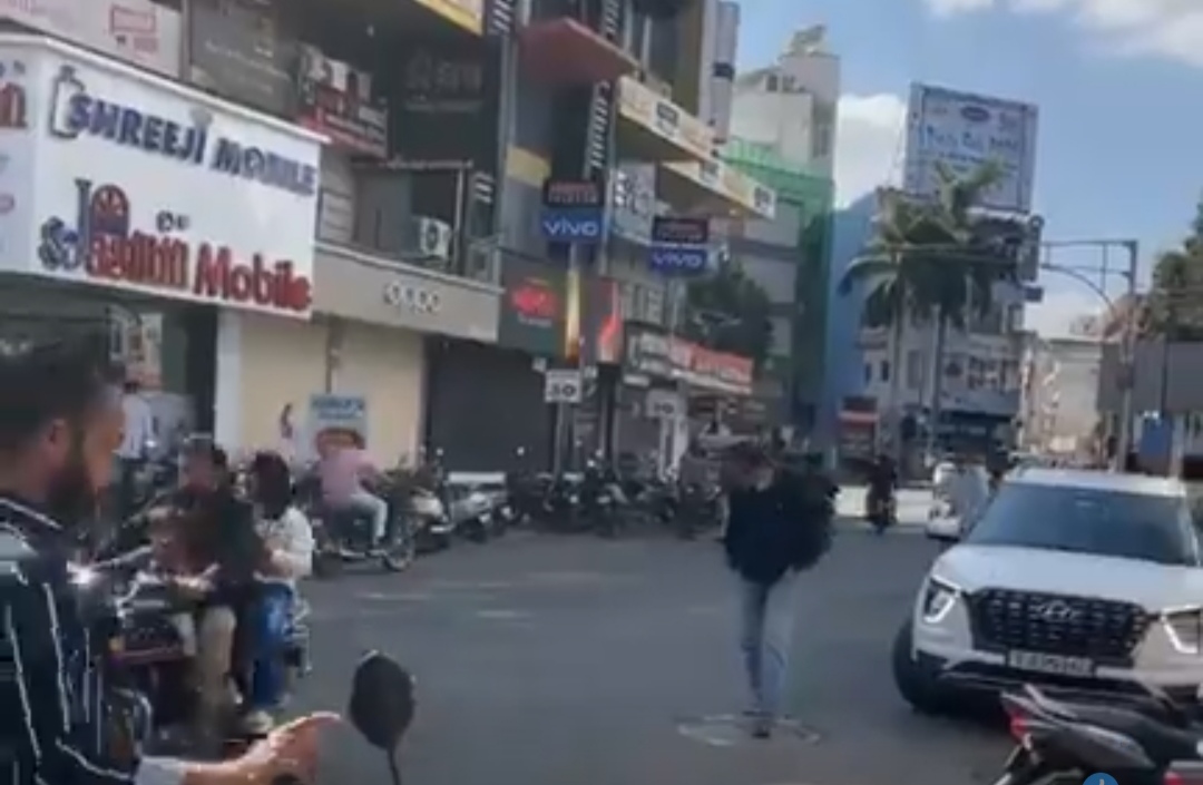 Aajkaal Daily (Desh Pardesh Ni Aajkaal)