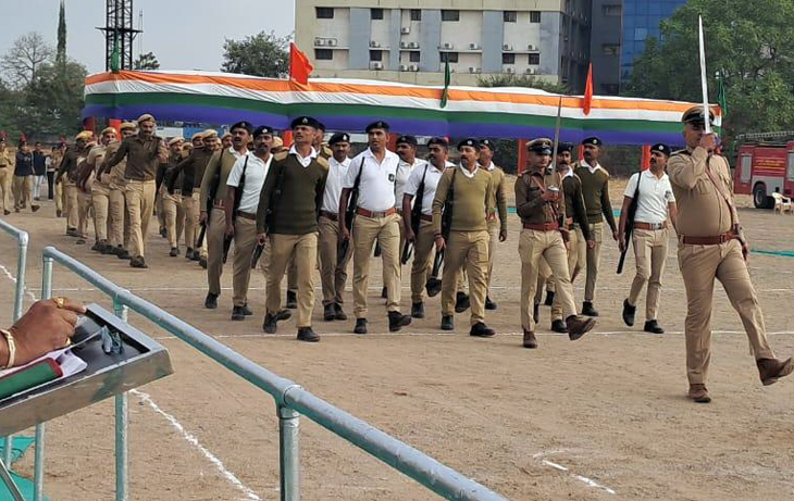 Aajkaal Daily (Desh Pardesh Ni Aajkaal)