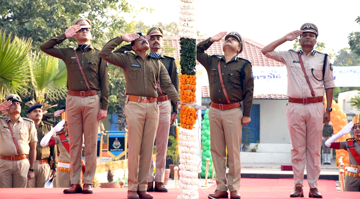 Aajkaal Daily (Desh Pardesh Ni Aajkaal)