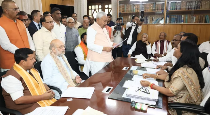 Aajkaal Daily (Desh Pardesh Ni Aajkaal)