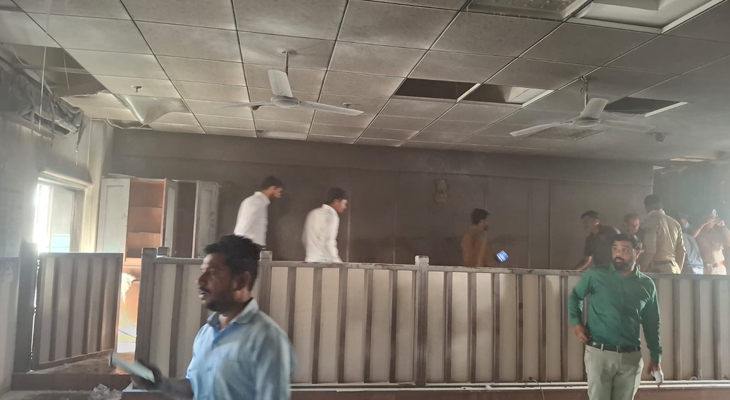 Aajkaal Daily (Desh Pardesh Ni Aajkaal)