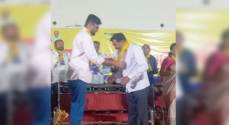 Aajkaal Daily (Desh Pardesh Ni Aajkaal)