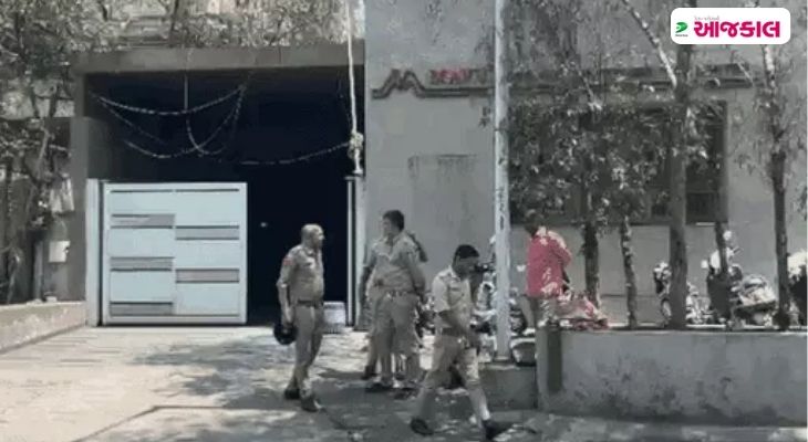 Aajkaal Daily (Desh Pardesh Ni Aajkaal)