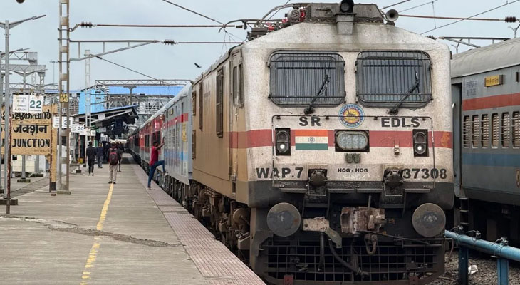 Aajkaal Daily (Desh Pardesh Ni Aajkaal)