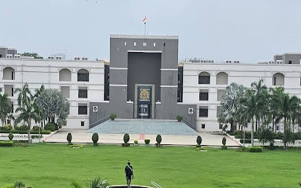 Aajkaal Daily (Desh Pardesh Ni Aajkaal)