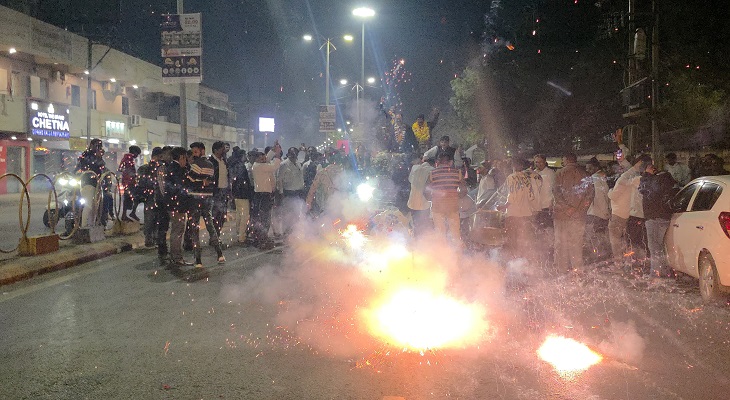 Aajkaal Daily (Desh Pardesh Ni Aajkaal)