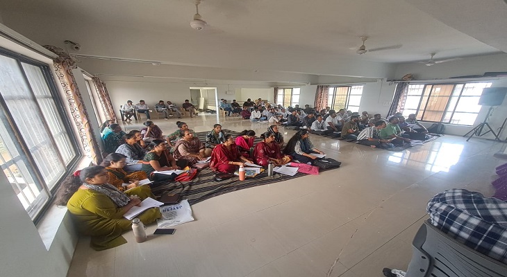 Aajkaal Daily (Desh Pardesh Ni Aajkaal)